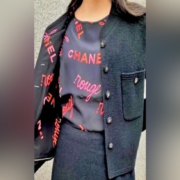 CHANEL 96P Barbie Rouge Silk Tank Shirt Blouse Coco Button 36 XS S 4-6 Runway - Picture 13 of 13